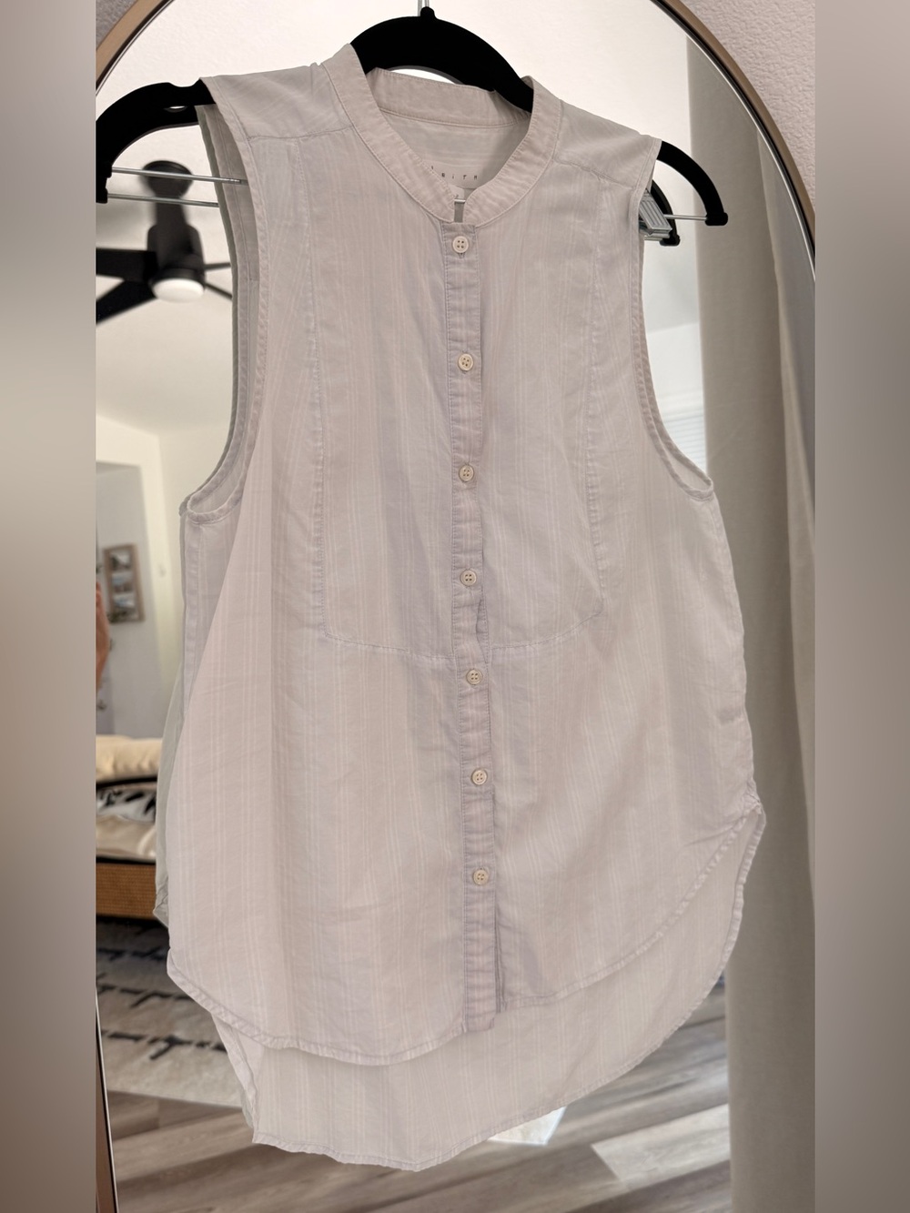 Leith light blue and white Sleeveless Button-Front Top
